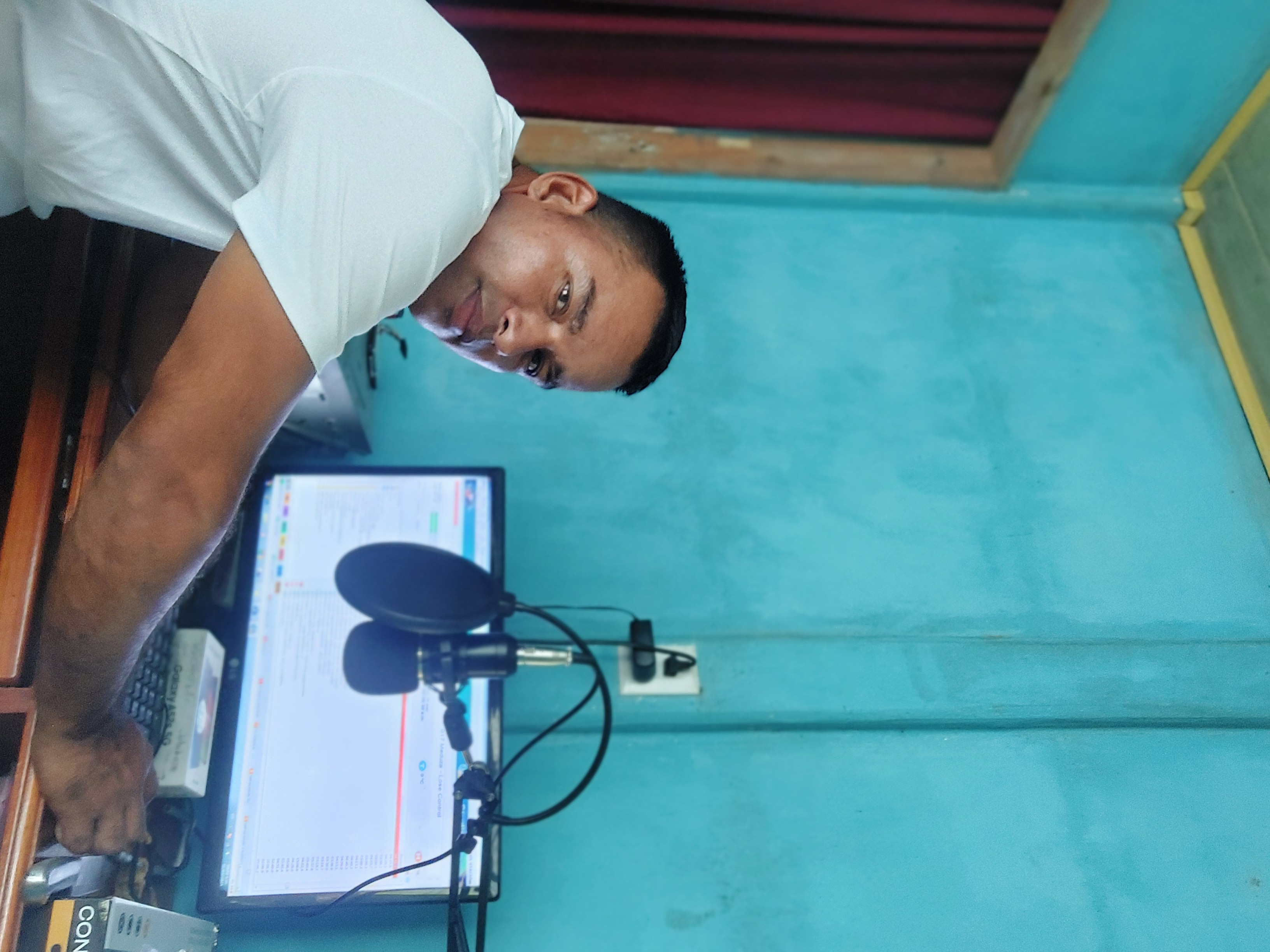 Locutor,Maubricio Morales